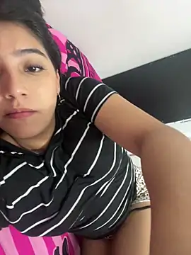 Sexy mia outdoors online show from 04/11/26, 05:23