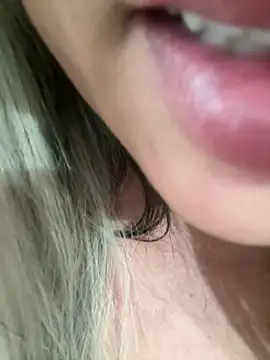 Nanda loiragostosa online show from 05/10/26, 06:13