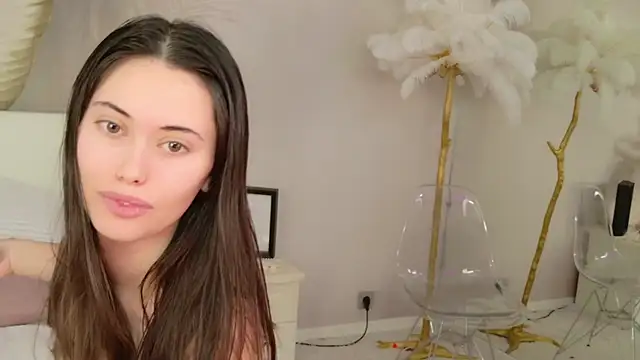 Lunaa Babygirl online show from 03/02/26, 07:15