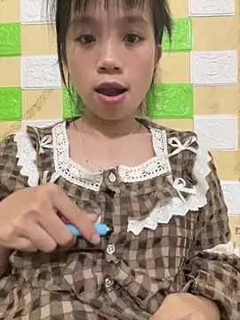 Snapshot of bimbim-bup chatting on 04/08/26, 12:49 bimbim-bup online show from 04/08/26, 12:49