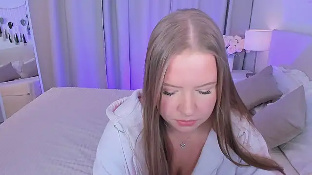 Arya Thomas online show from 03/09/26, 09:30