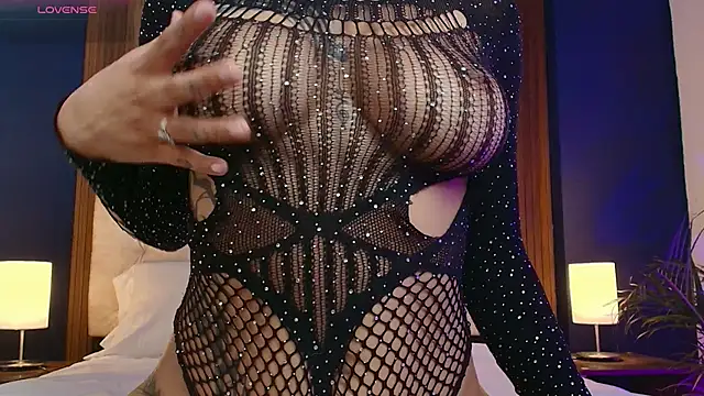 CamilaVelour online show from 06/02/26, 04:47