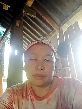 Snapshot of heesuu11 chatting on 02/26/26, 04:44 heesuu11 online show from 02/26/26, 04:44