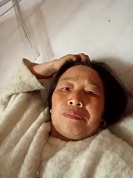 heesuu11 online show from 05/02/26, 03:00
