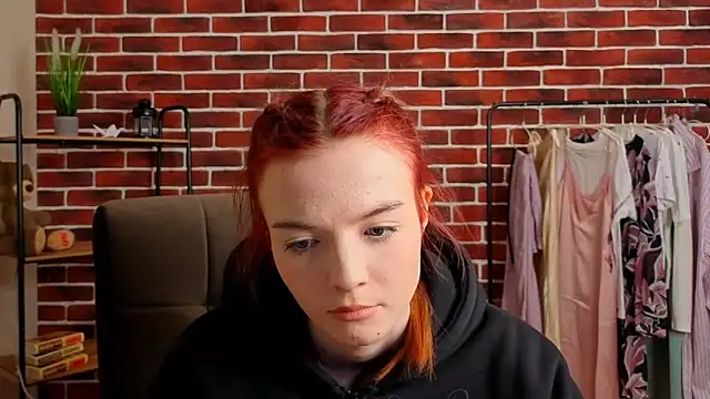 LauraaStokes online show from 03/05/26, 10:55