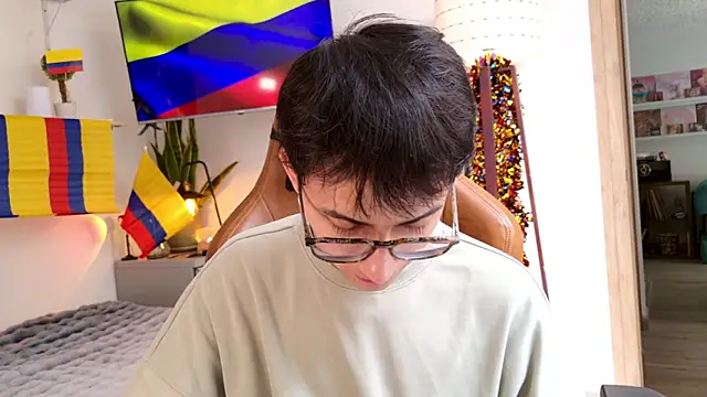 Snapshot of Sr_evann chatting on 06/21/26, 02:30 Sr evann online show from 06/21/26, 02:30