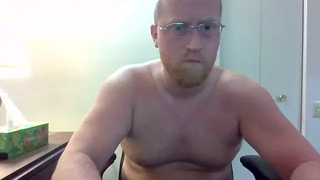 Snapshot of tytheexhibionist chatting on 05/12/26, 10:18 tytheexhibionist online show from 05/12/26, 10:18