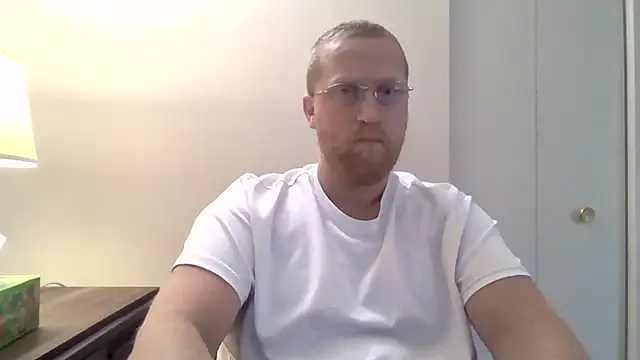 Snapshot of tytheexhibionist chatting on 05/21/26, 07:43 tytheexhibionist online show from 05/21/26, 07:43
