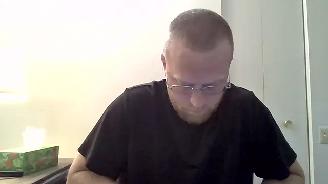 Snapshot of tytheexhibionist chatting on 06/15/26, 01:13 tytheexhibionist online show from 06/15/26, 01:13
