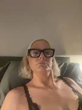 Amelie BlondeXX online show from 07/06/26, 03:58