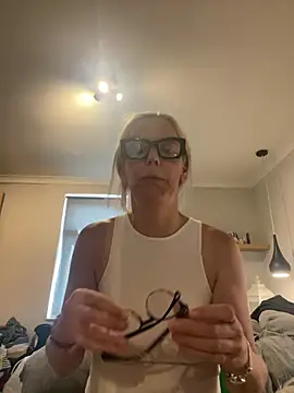 Amelie BlondeXX online show from 07/16/26, 12:33
