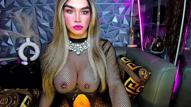 10inDominant Ayesha online show from 03/25/26, 06:19