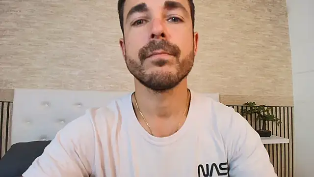 Adams Sanz online show from 04/08/26, 08:20