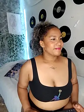 medusafox  online show from 03/27/26, 04:40