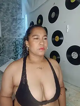 medusafox  online show from 05/10/26, 04:50