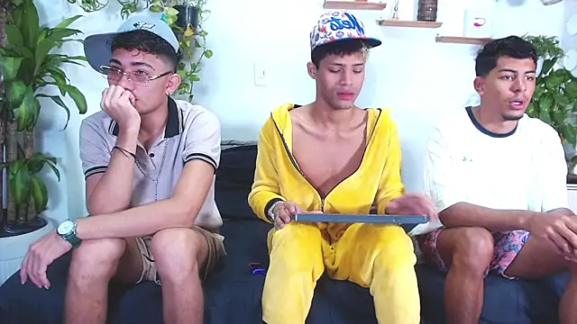 Snapshot of Lunar_Boys chatting on 02/24/26, 12:14 Lunar Boys online show from 02/24/26, 12:14