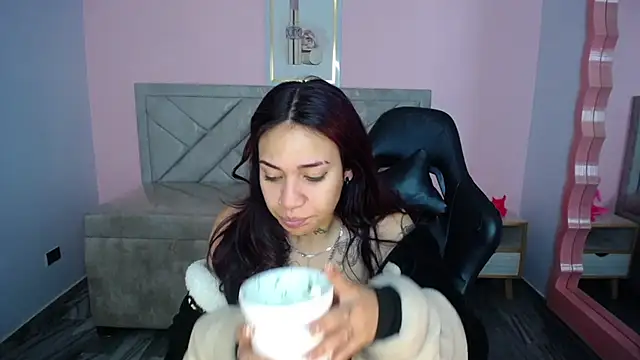 Andrea ch01 online show from 04/08/26, 12:38