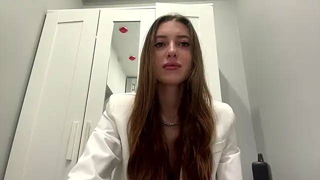 selena favn online show from 03/19/26, 01:09