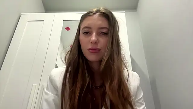 selena favn online show from 03/24/26, 01:10