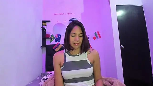 Snapshot of sapphire_brown20 chatting on 07/02/26, 12:10 sapphire brown20 online show from 07/02/26, 12:10