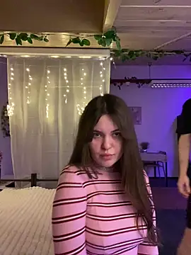 Snapshot of meowmiu chatting on 02/27/26, 07:36 meowmiu online show from 02/27/26, 07:36