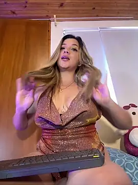 Snapshot of FoxxySweet chatting on 04/06/26, 03:24 FoxxySweet online show from 04/06/26, 03:24