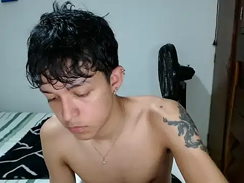 cute jisus online show from 04/22/26, 07:04