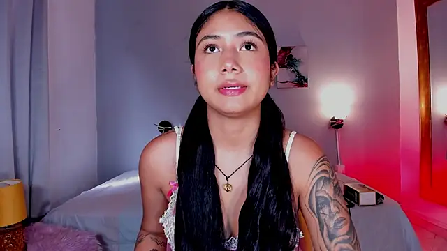 KimTaylorW online show from 06/15/26, 09:28