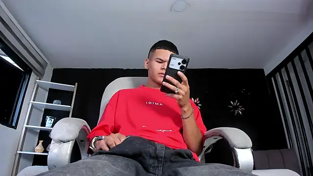 DylanRoyce  online show from 04/09/26, 12:54