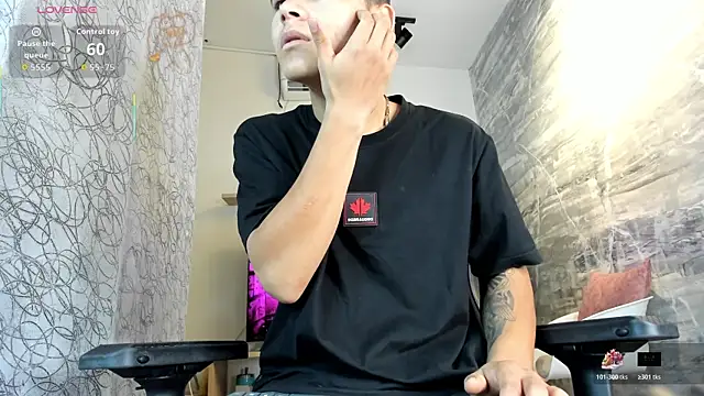 DylanRoyce  online show from 05/22/26, 01:17