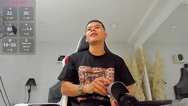 DylanRoyce  online show from 05/23/26, 01:26