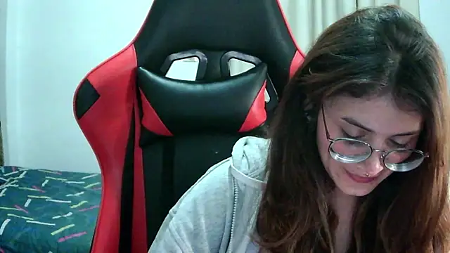 Snapshot of Sparkyvape chatting on 02/27/26, 08:42 Sparkyvape online show from 02/27/26, 08:42