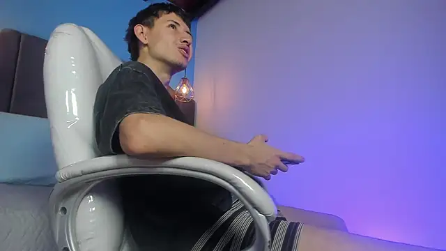 Snapshot of Dani_swagger chatting on 02/26/26, 08:30 Dani swagger online show from 02/26/26, 08:30