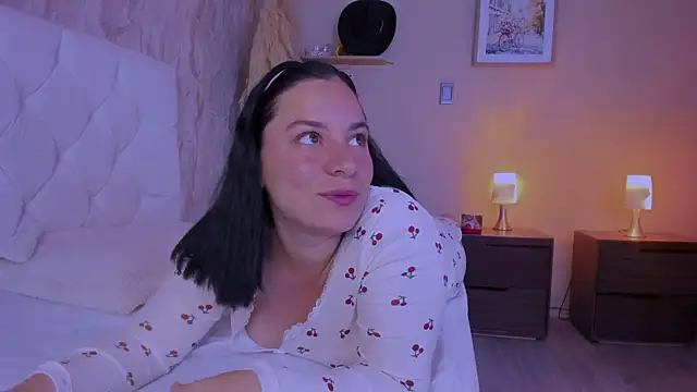 Snapshot of Dollhell chatting on 04/04/26, 11:29 Dollhell online show from 04/04/26, 11:29