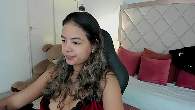 dulce lyraa1 online show from 03/06/26, 04:20