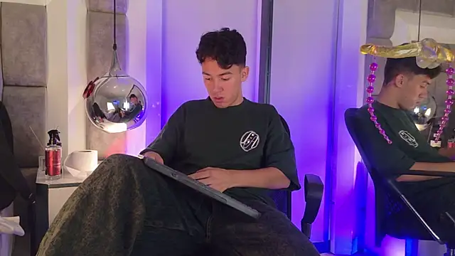 Austin Reedss online show from 05/12/26, 01:08