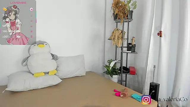 Snapshot of Mia-Valeria- chatting on 07/15/26, 06:40 Mia-Valeria- online show from 07/15/26, 06:40