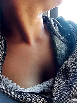 mami-rubi online show from 04/12/26, 09:03