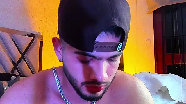 Snapshot of Vincentblack chatting on 02/24/26, 06:33 Vincentblack online show from 02/24/26, 06:33