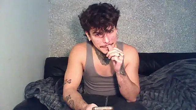 Snapshot of SNAKEARM chatting on 02/27/26, 11:16 SNAKEARM online show from 02/27/26, 11:16