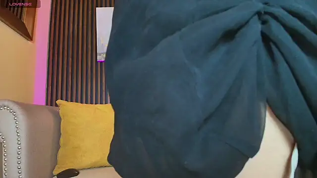 Elisasue online show from 07/11/26, 03:09