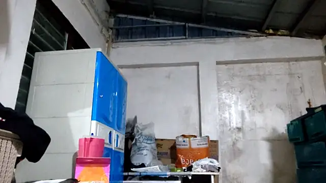 EllieCoconut001 online show from 04/06/26, 10:27