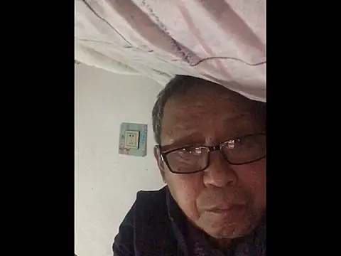 yaocaobi8 online show from 04/01/26, 01:52