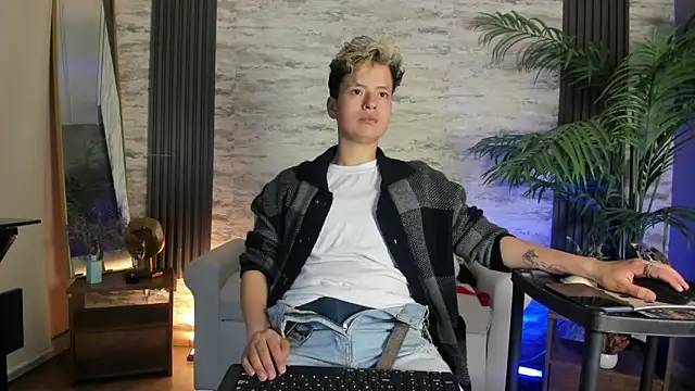 RedHood 1 online show from 03/27/26, 03:34