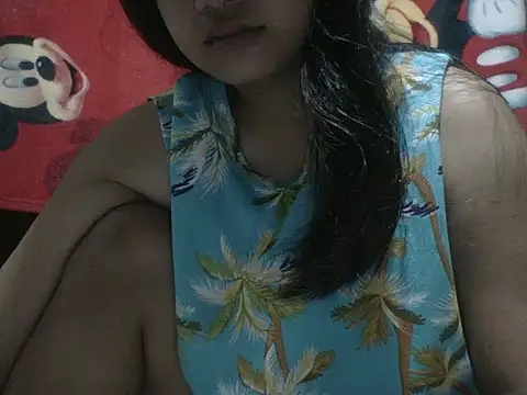 Snapshot of Flowerbebe chatting on 02/28/26, 07:04 Flowerbebe online show from 02/28/26, 07:04