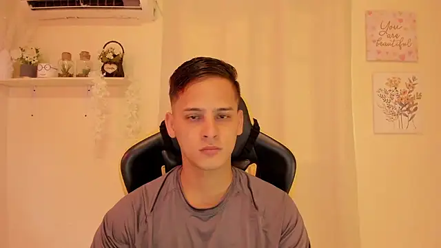sexy andres01 online show from 05/10/26, 01:38