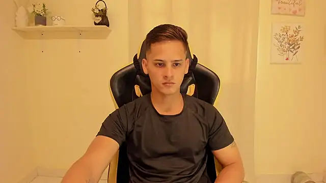 sexy andres01 online show from 06/12/26, 02:16