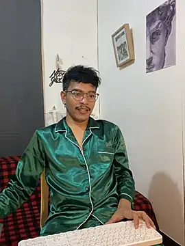 Snapshot of asian_darlingcummersxXx chatting on 05/20/26, 02:01 asian darlingcummersxXx online show from 05/20/26, 02:01