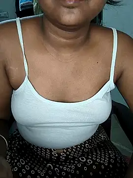 MISS MADHURIBABY online show from 03/13/26, 06:36