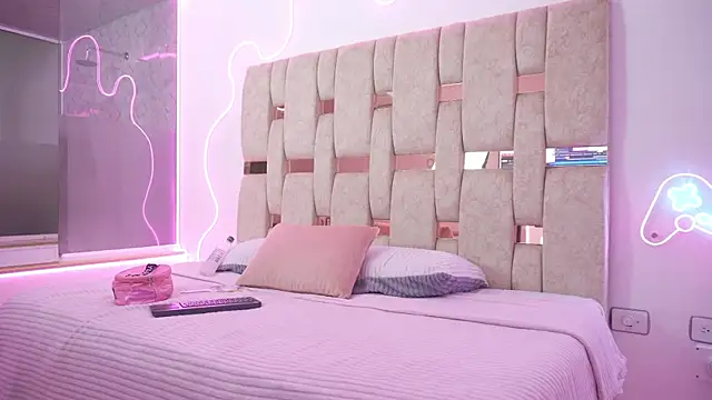 liasuaza online show from 04/07/26, 12:27